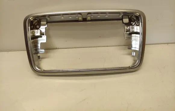 Mercedes-Benz A W176 Radio/GPS head unit trim A1766890018