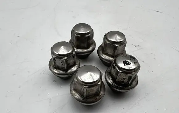 Ford Edge II Nuts/bolts 
