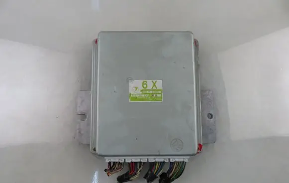 Subaru Legacy Engine control unit/module A18000R4Q 22611AH842