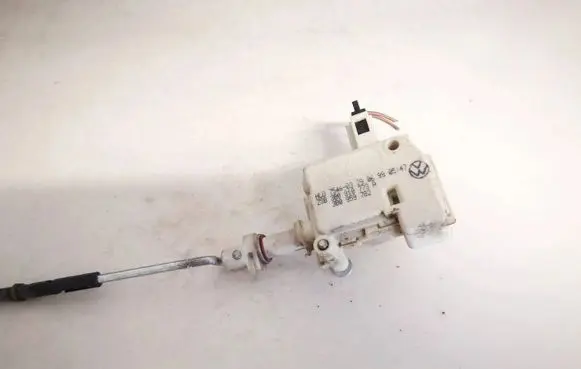 Volkswagen PASSAT B5 Central locking motor 3b0959782 3b0810773a