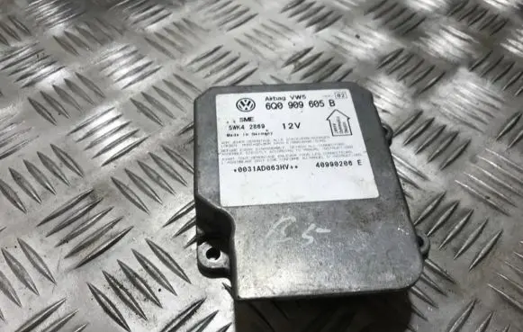 Volkswagen PASSAT B5 Airbag control unit/module 6q0909605b 5wk42869