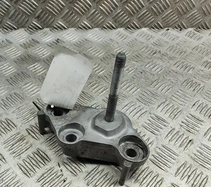 Peugeot 5008 II Engine mounting bracket 9840678480