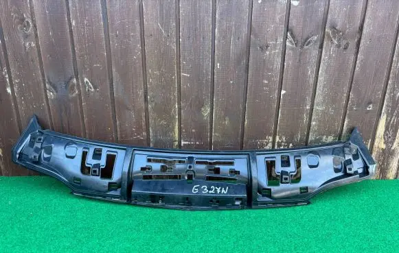 Maserati Levante Tailgate/trunk spoiler 670042733