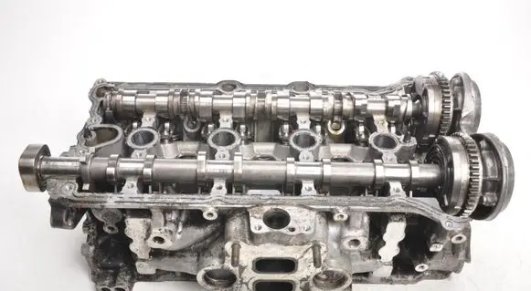 Volkswagen Polo VI Engine head 