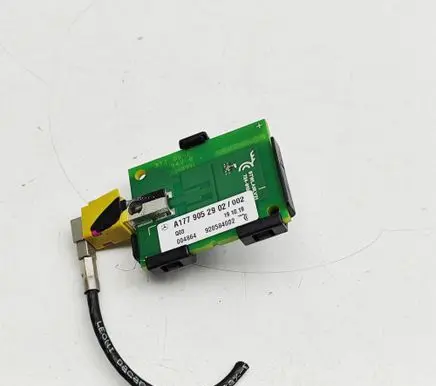Mercedes-Benz GLB x247 Aerial GPS antenna A1779052902