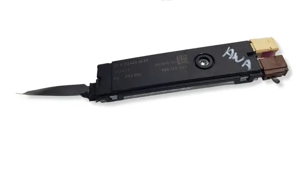 Mercedes-Benz SLK R172 Aerial antenna amplifier A1728203889VVV A1728203889