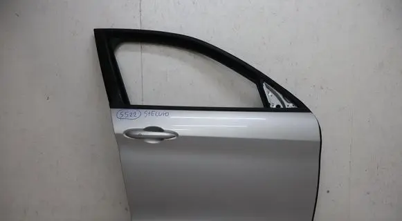Alfa Romeo Stelvio Front door