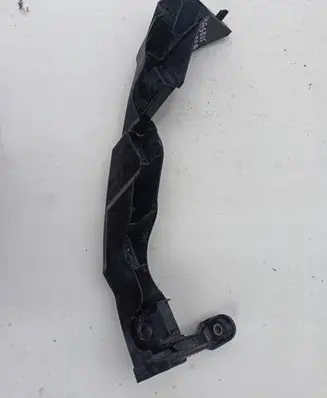 Front bumper mounting bracket
