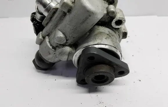 Audi A3 S3 8L Power steering pump 112445