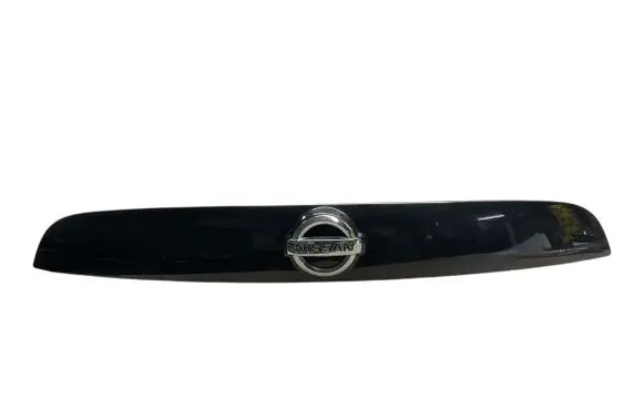 Nissan Juke I F15 Trunk door license plate light bar 908681KA6A