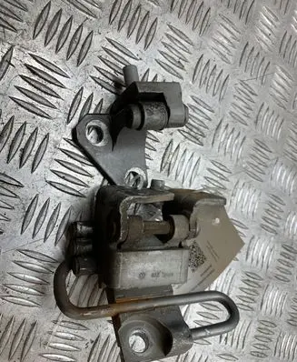 Volkswagen Golf V Front door lower hinge 1KO831412K