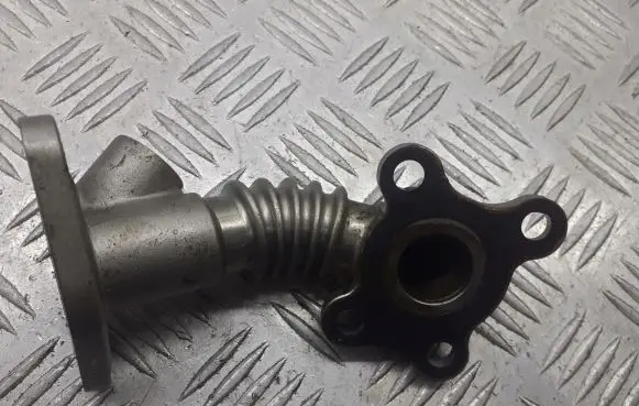 Nissan Qashqai EGR valve line/pipe/hose