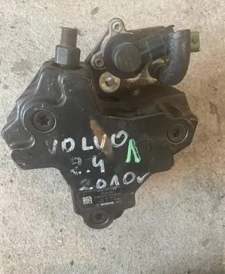 Volvo XC90 Fuel injection high pressure pump 0445210111 30756125
