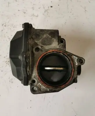 Volkswagen Touran I Throttle valve 03G128063