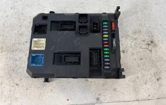 Citroen C4 II Picasso Comfort/convenience module 22661F01 9666952080 PRT0676001