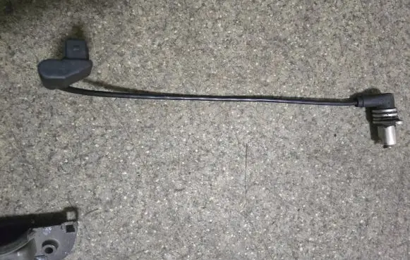 BMW 3 E36 Camshaft position sensor 1724055