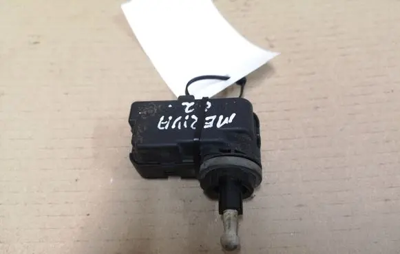 Opel Meriva A Headlight level adjustment motor 