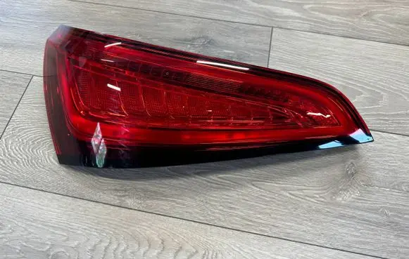 Audi Q5 SQ5 Tailgate rear/tail lights 8R0945093D HECXL21S 21240102