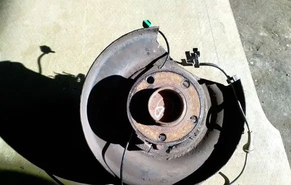 Volvo S60 Rear wheel hub spindle/knuckle 