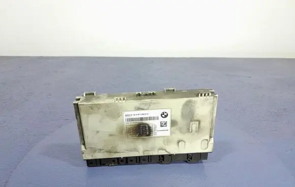 Audi A4 S4 B7 8E 8H Seat control module 9877269