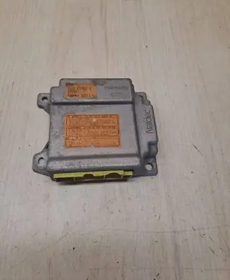 Mazda 323 F Airbag control unit/module B25E57K30B 8H28B 3321451