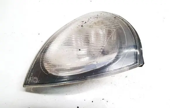 Toyota Avensis T220 Front indicator light 185457b