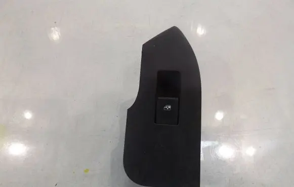 Chevrolet Captiva Electric window control switch