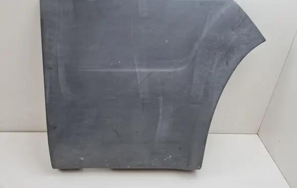 Rear fender molding trim