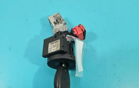 Renault Clio III Ignition lock 8200214173D IMPRK1387213