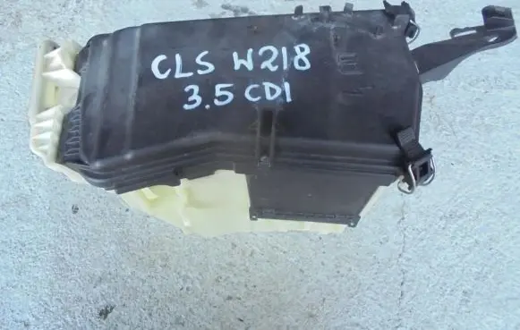 Mercedes-Benz CLS C218 X218 Engine control unit box 