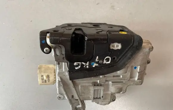 Audi Q7 4L Rear door lock 3C4839015C