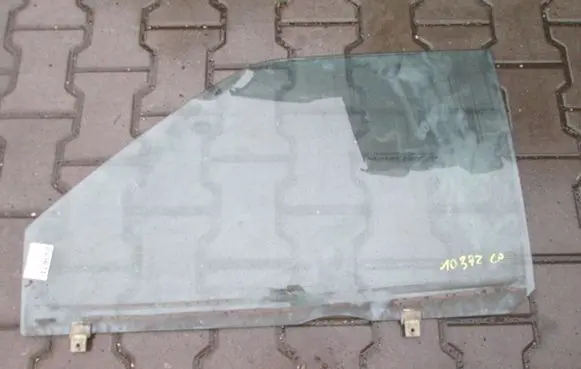 Opel Frontera A Front door window glass four-door