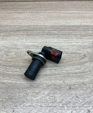 BMW X3 E83 Crankshaft position sensor 1709616 0250007