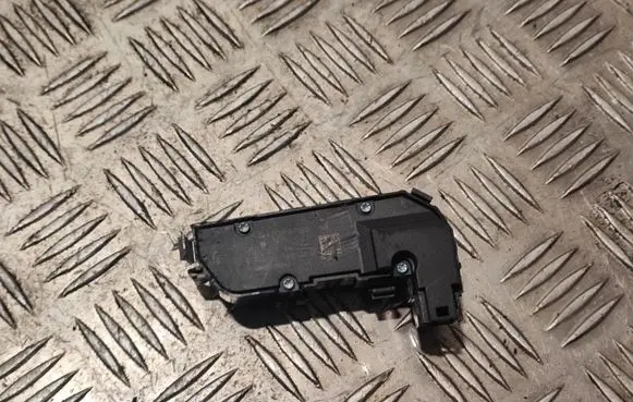 Mercedes-Benz E W212 Seat heating switch A2139057502