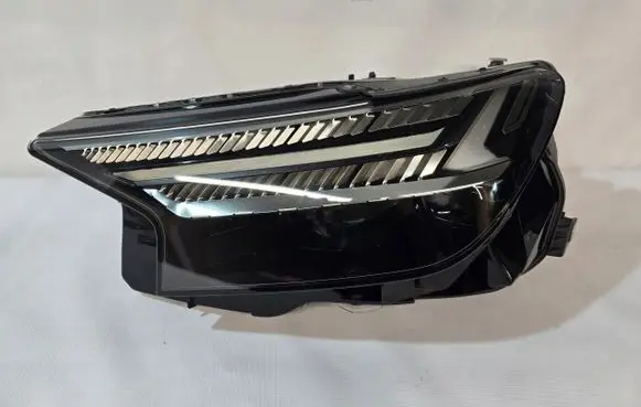 Audi Q4 e-tron Headlight/headlamp L265739001