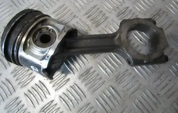 Alfa Romeo 156 Piston with connecting rod