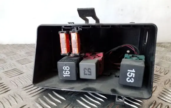 Volkswagen Sharan Other relay 357907467 7M0906363 141951253B