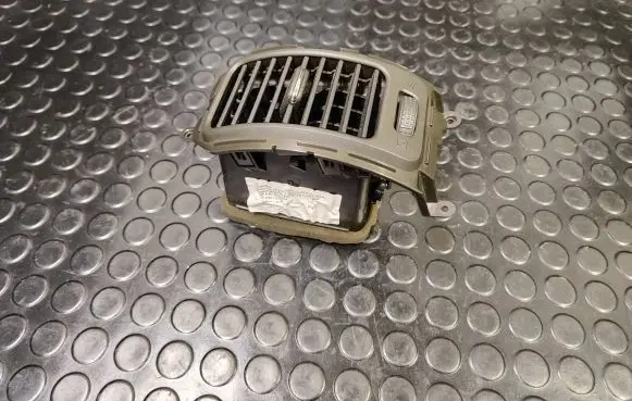 Nissan Pathfinder R51 Dashboard side air vent grill/cover trim 68760EB301