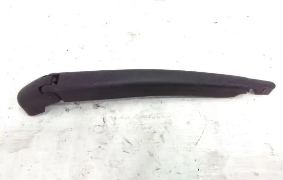 Fiat 500L Rear wiper blade arm