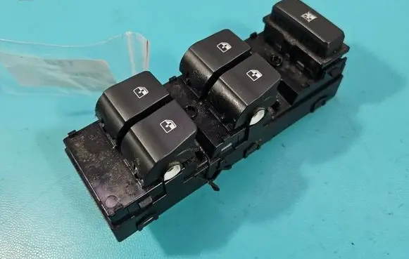 Hyundai i30 Electric window control switch 93571G3030 IMPRK1549310