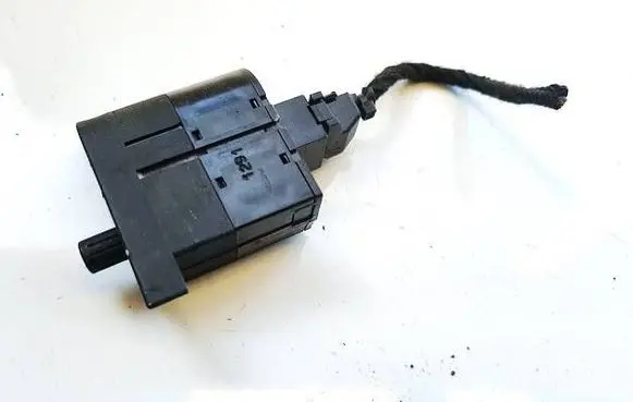 Headlight level height control switch