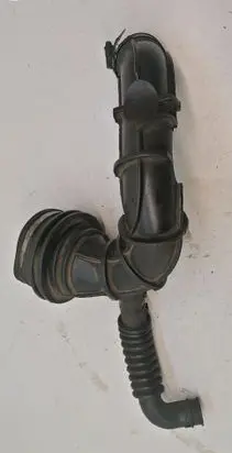 Ford Transit Turbo air intake inlet pipe/hose 954F9A613AB