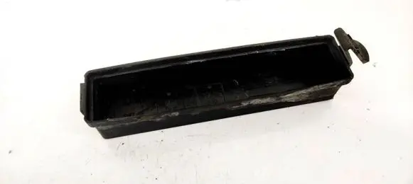 Opel Vectra C Fuse box cover