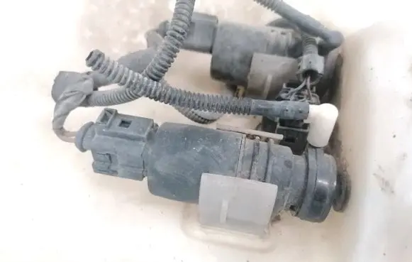 Volkswagen Phaeton Windscreen/windshield washer pump