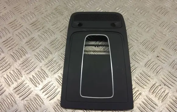 Audi Q3 8U Headlining lighting console trim 