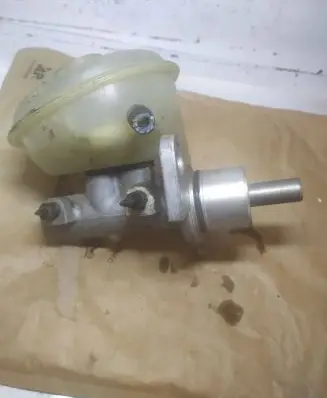 Master brake cylinder