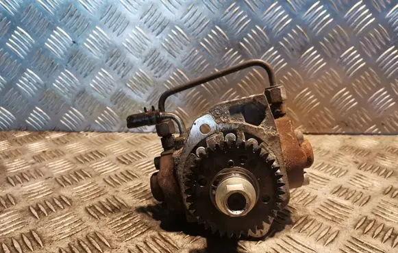 Subaru Legacy Fuel injection high pressure pump 2940000760