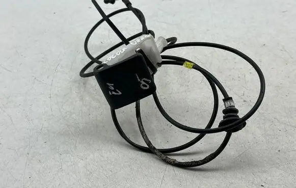 Toyota Corolla Verso AR10 Engine bonnet (hood) release handle 
