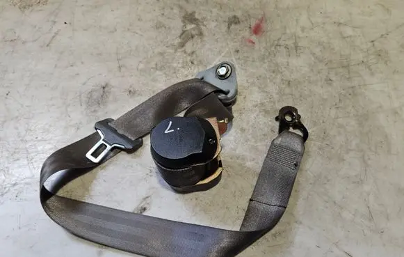 Renault Clio I Front seatbelt 7700793389G