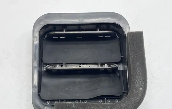 Subaru Forester SL Quarter panel pressure vent 72653AE010